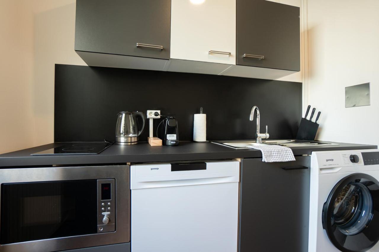 A Spacious 3-Bedroom Apartment With King-Size Beds Is Located Within 5 Minute'S Walk From The Prater Вена Экстерьер фото