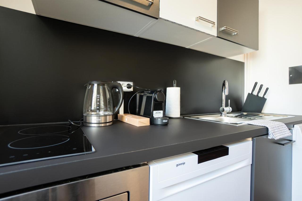 A Spacious 3-Bedroom Apartment With King-Size Beds Is Located Within 5 Minute'S Walk From The Prater Вена Экстерьер фото